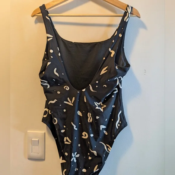 Madewell Scoop‑Neck One‑Piece Swimsuit • Abstract Doodle Print • Size Large - Picture 8 of 10